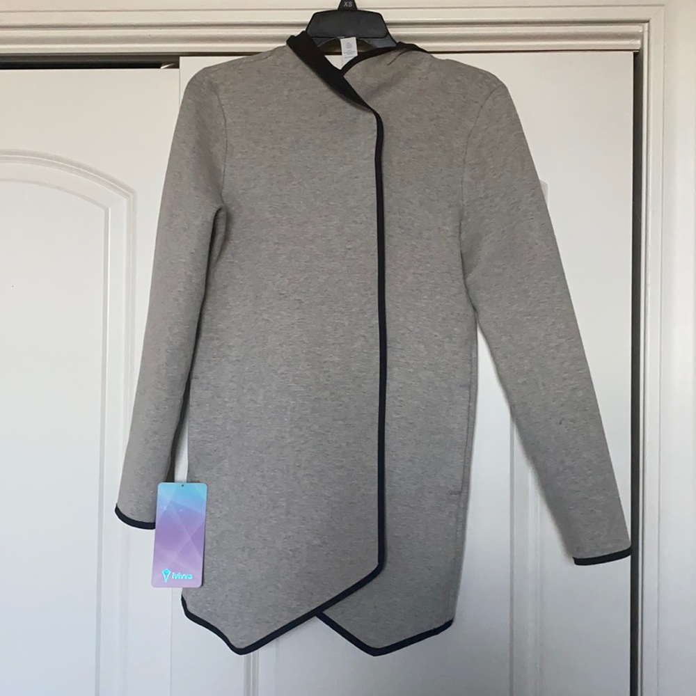 Ivivva on the double wrap jacket Sz 14 NWT REVERSIBLE